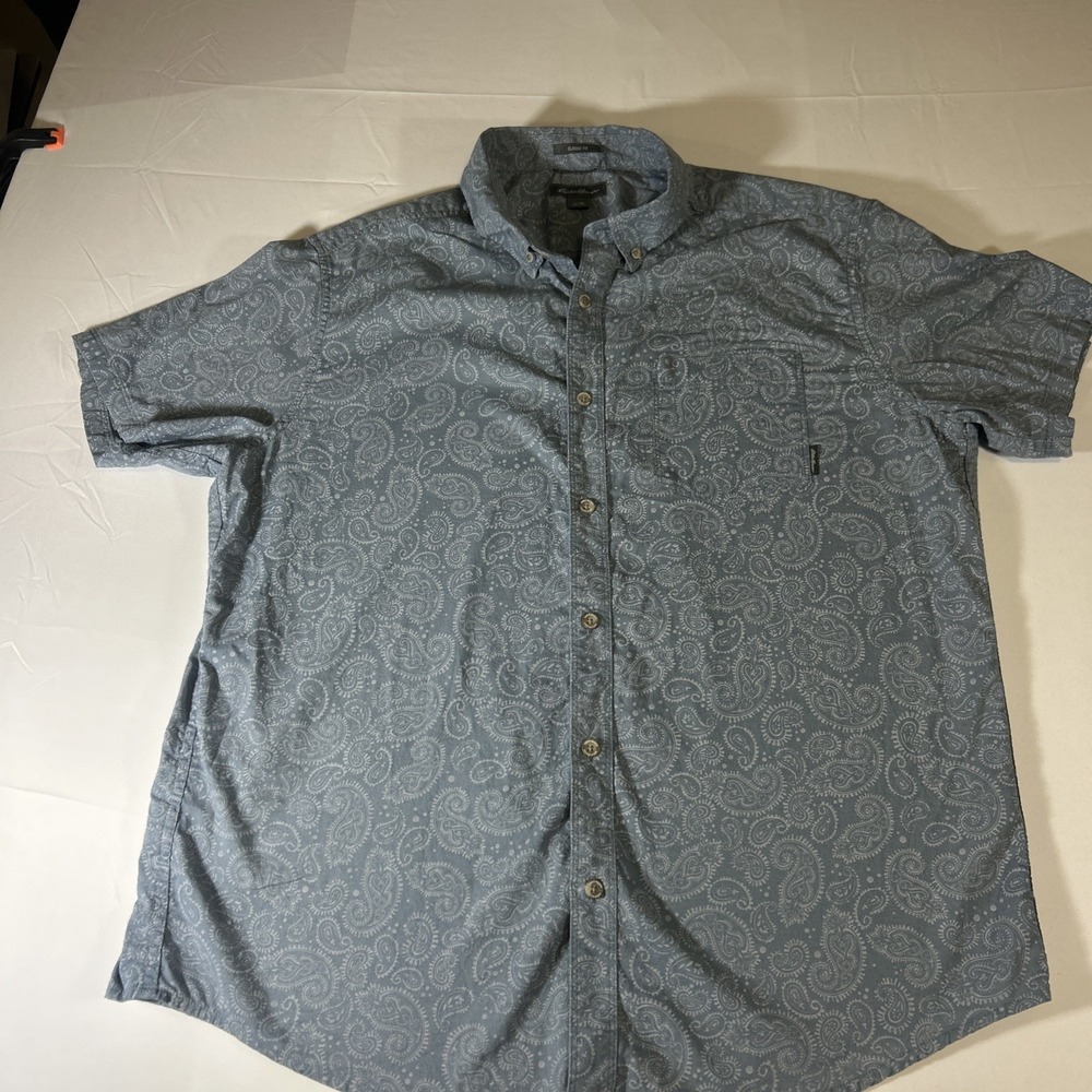 Eddie Bauer Classic Fit XL Blue Solid Short Sleeve Point Collar Button-Up Pocket